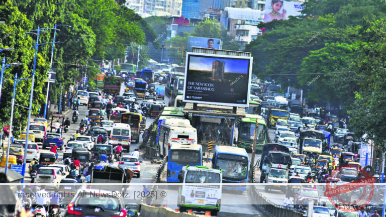 Urgent Need for Road Widening on Warje’s Congested Stretch – Traffic Continues to Disrupt Daily Life 1 Urgent Need for Road Widening on Warje’s Congested Stretch – Traffic Continues to Disrupt Daily Life