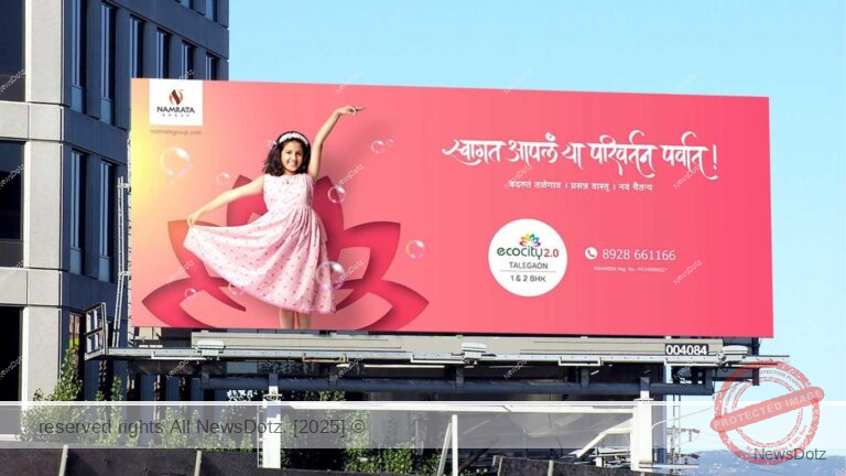 2,000 Illegal Hoardings in Pune: Monsoon Danger Looms as Only 800 Seek Regularization"