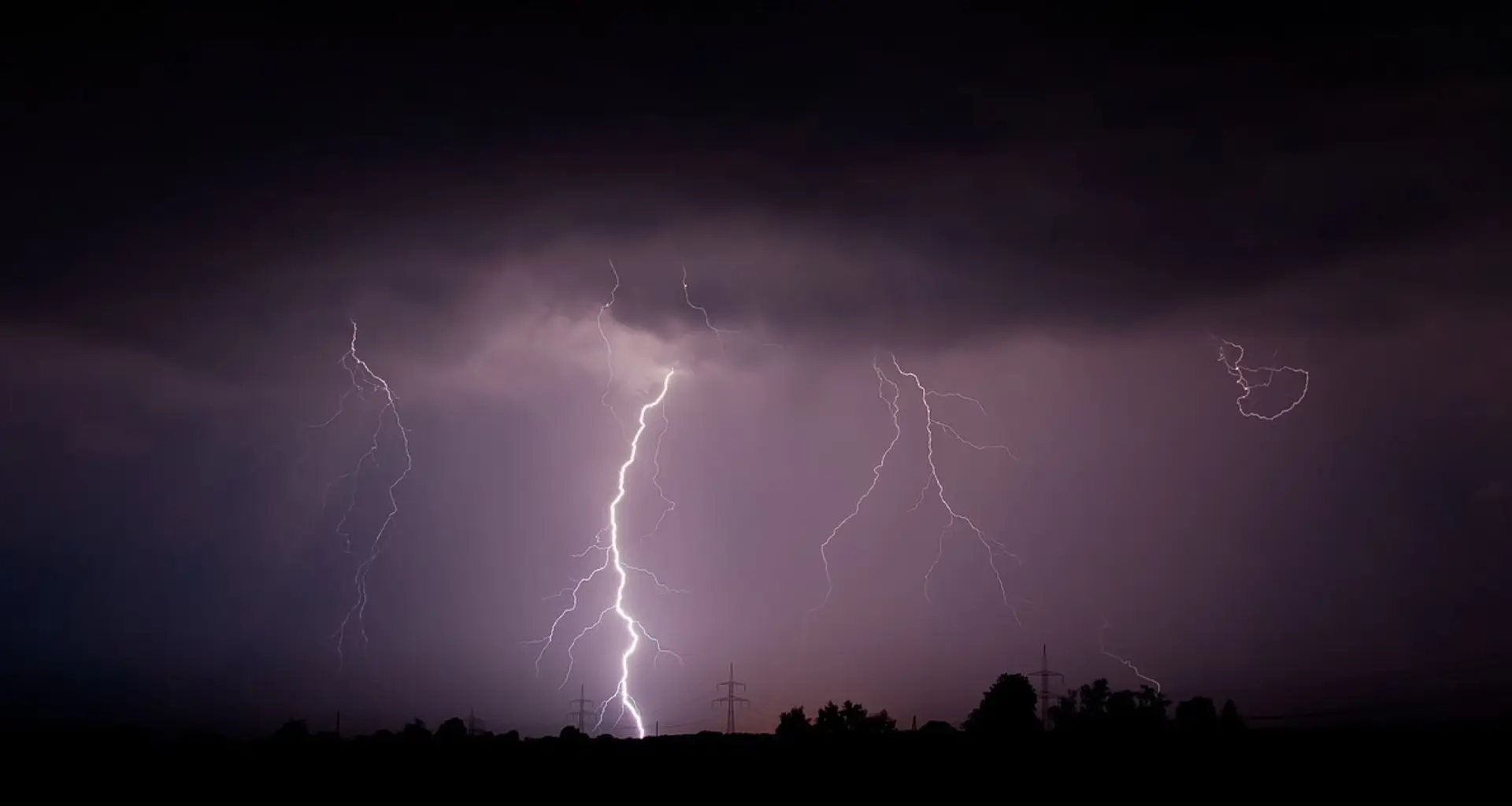 Lightning Horror in Bihar: 80 Dead in 72 Hours as Deadly Storms Ravage the State