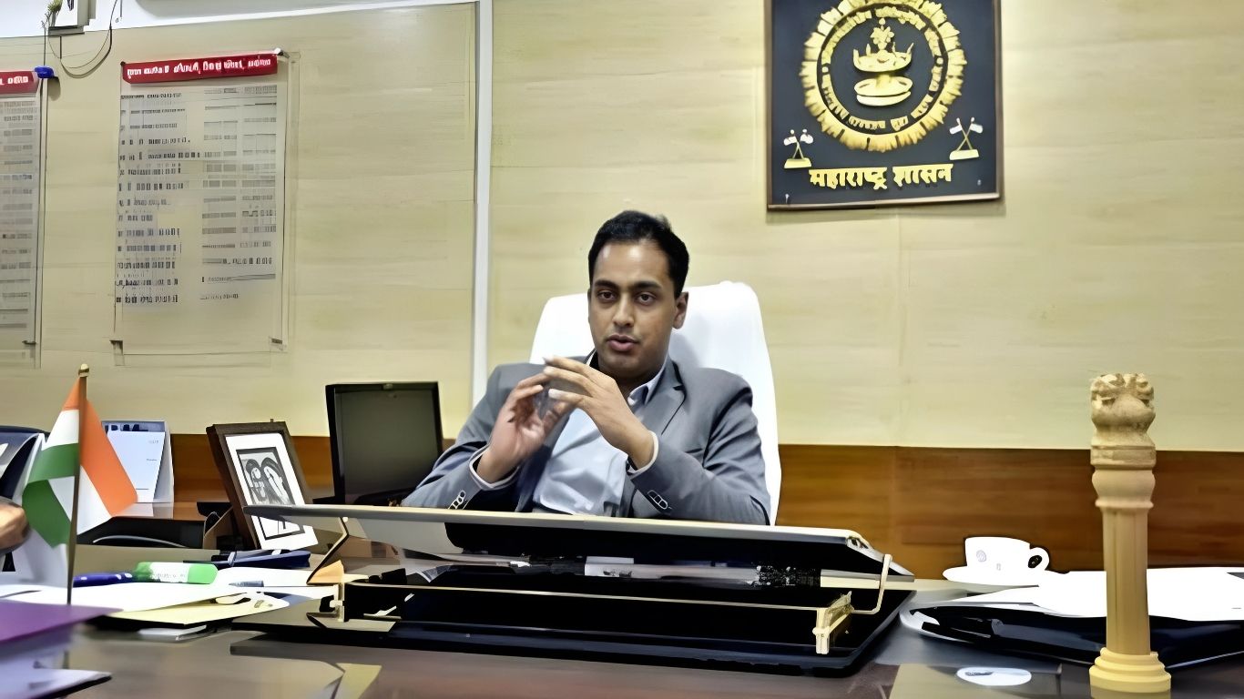 Jalgaon District Shines in CM's 100-Day Reforms Under Collector Ayush Prasad