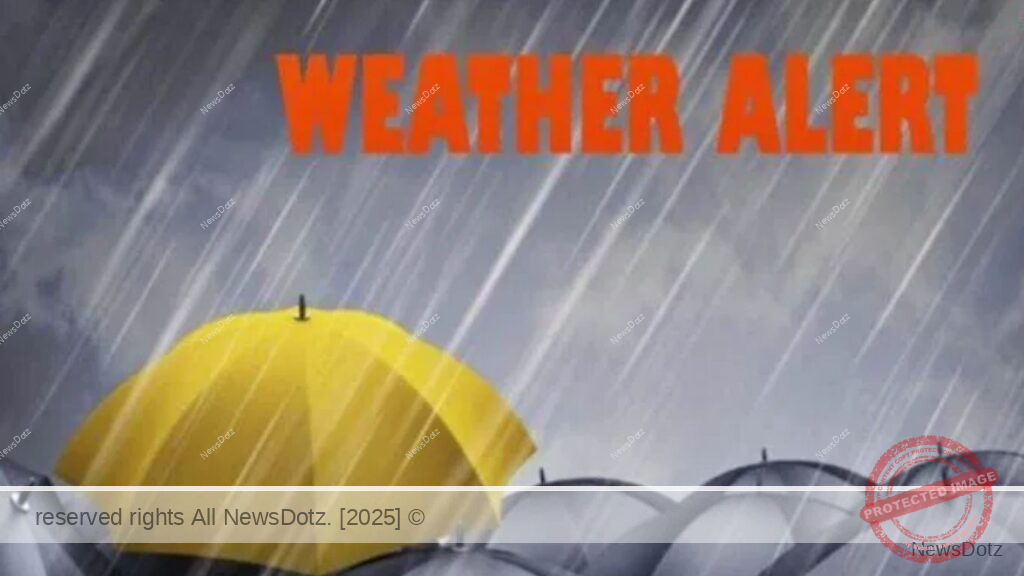 Monsoon Grips Maharashtra: Orange Alert in Five Districts, Heavy Rains Disrupt Normal Life 1 Untitled design - 2025-06-07T174251.492
