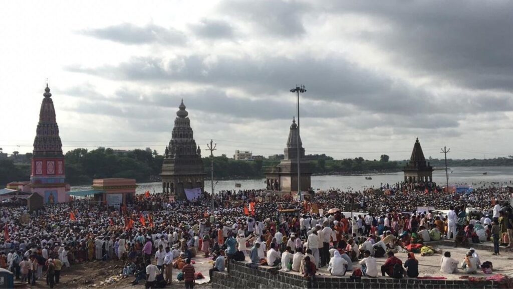 24-Hour Darshan, New Facilities Await Devotees at Pandharpur for Ashadhi Ekadashi 1 Untitled design 2025 06 09T122037.664