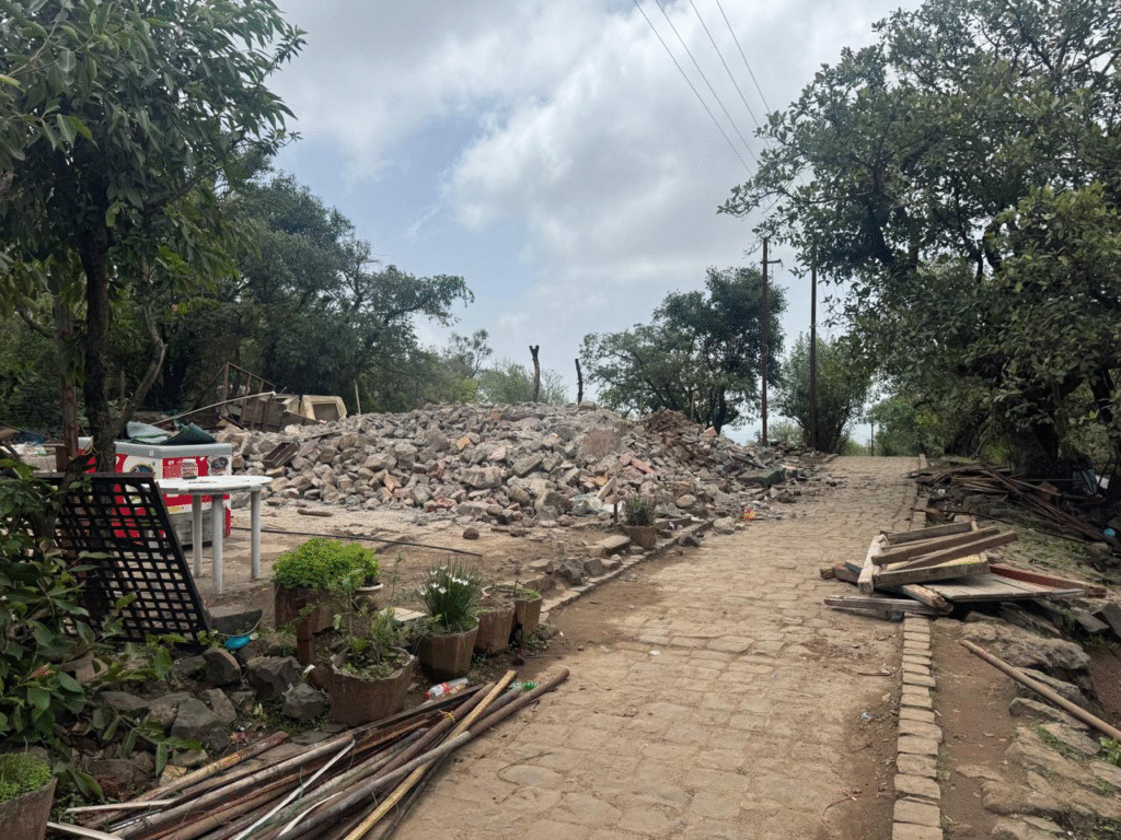 Anti-Encroachment Drive Closes Many Forts Including Sinhagad; Fort to Reopen for Shivchhatrapati Devotees on June 6 2 image 3