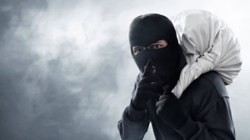 Pune Police Thwart Robbery on Prabhat Road, Nab Suspect After Dramatic Chase 2 Untitled design 16 1