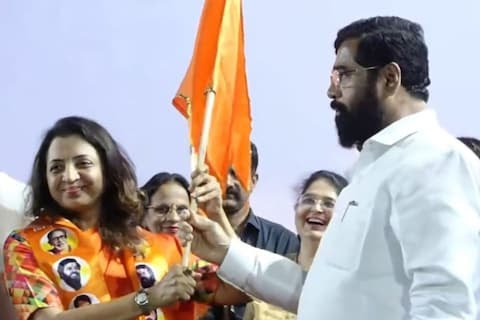 Urban Naxals in Ashadhi Wari? Shiv Sena MLA Manisha Kayande Raises Alarming Allegation in Legislative Council 2 image 2
