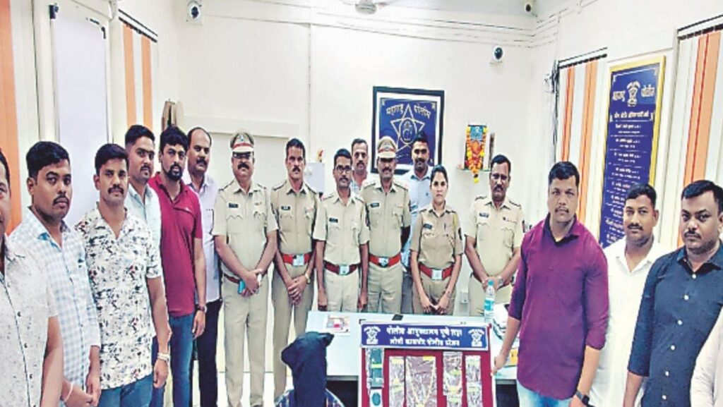 Swift Justice: Interstate Burglar Caught in 9 Days, ₹6.39 Lakh Stolen Goods Recovered 1 mrudula 57 1