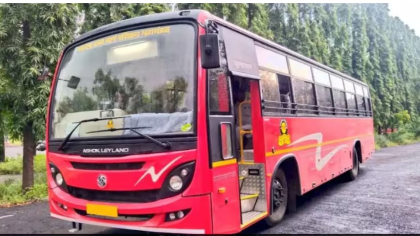 After 78 Years, First State Bus Reaches Naxal Stronghold in Gadchiroli, Marking a Historic Milestone