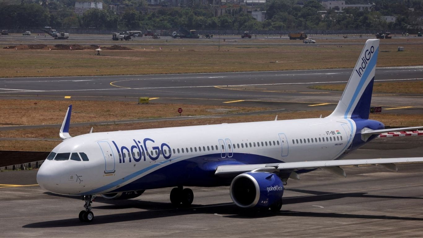 Engine Failure Mid-Flight: IndiGo Delhi-Goa Plane Makes Emergency Landing in Mumbai After ‘Pan Pan Pan’ Alert