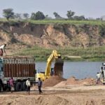 Police Seize Over ₹12 Lakh Worth of Equipment in Illegal Sand Transport Bust in Baglan