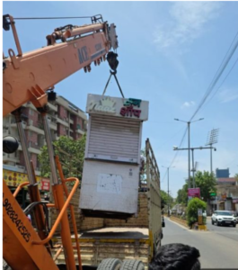 PCMC Removes 35 Illegal Stalls