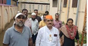 Sewage Waterlogging at Sayyad Nagar Mosque Disrupts Daily Namaz