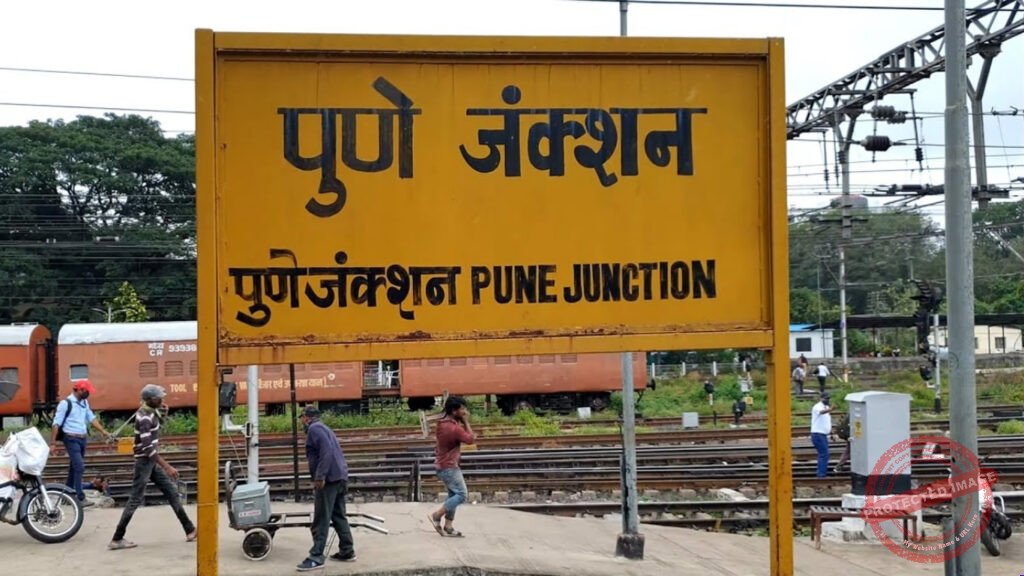 Pune Railway Station Faces Heavy Crowd as Jodhpur and Garib Rath Trains Add to Passenger Rush