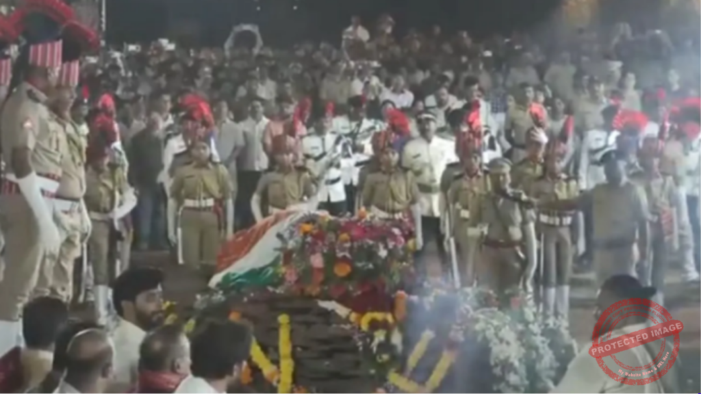 Nana Patekar Cremated With Full State Honours at Donje Farmhouse Near Sinhagad