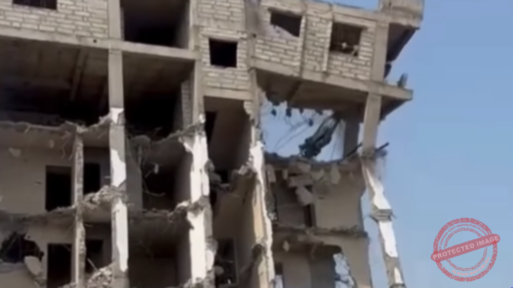 PMC Demolishes 21,000-Sq-Ft Illegal Structure on Playground-Reserved Plot in Kharadi